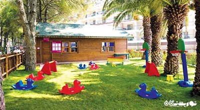 محوطه فضای سبز کلاب کودکان